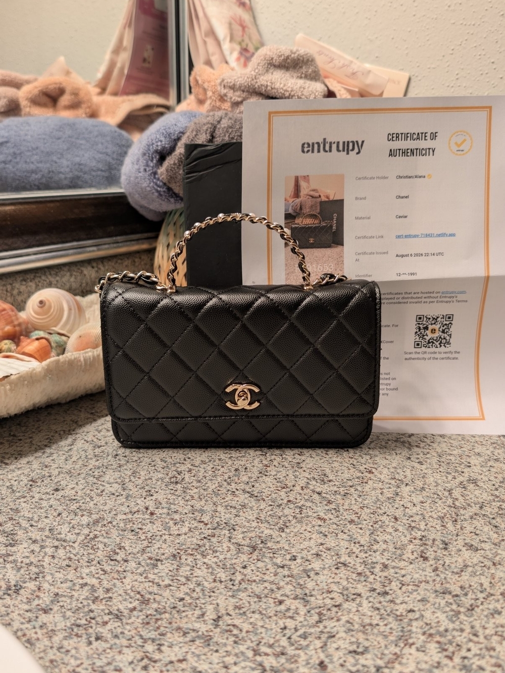 CHANEL Medium Wallet On Chain
